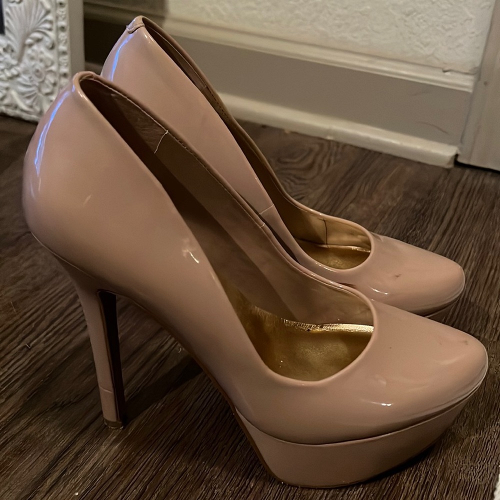 Jessica Simpson heels